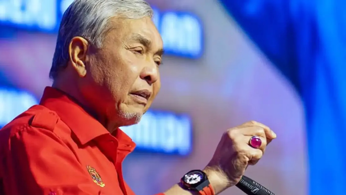 Zahid Defends BN Ministers Against Calls for Resignations or Dismissals