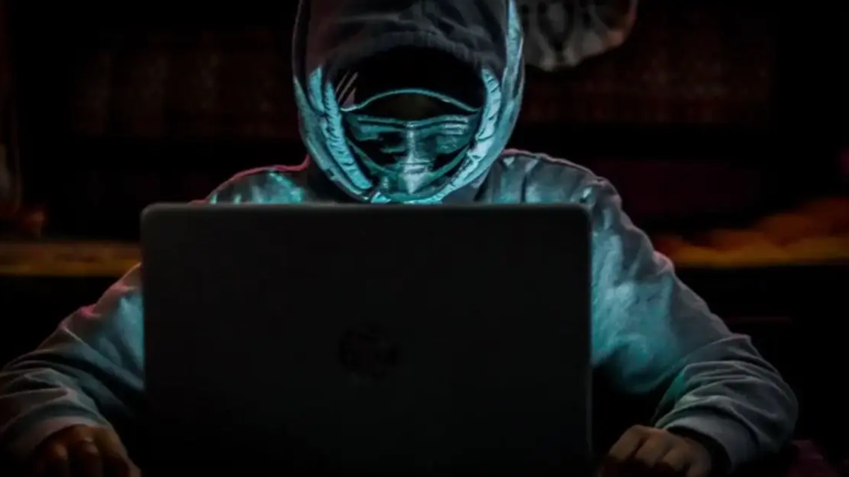 Malaysia's New Cybercrimes Bill Grants Authorities Broad Powers to Access User Data