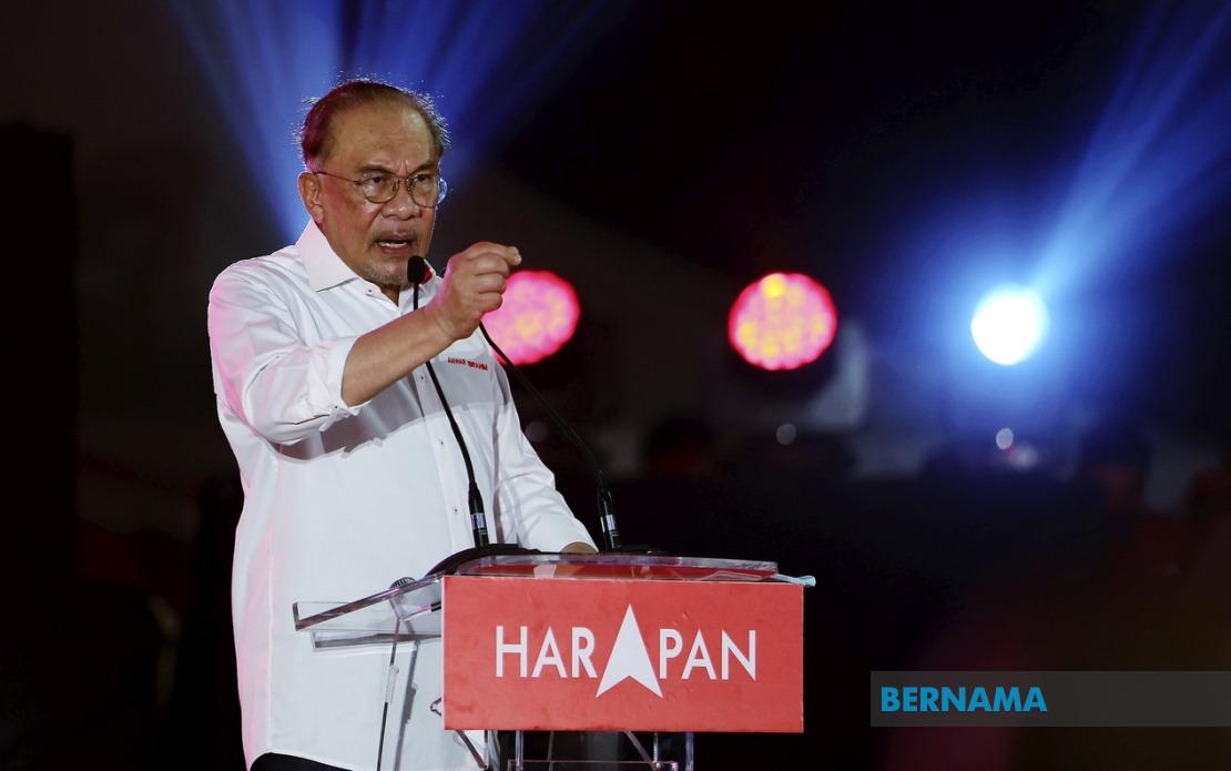 Anwar Urges Restraint on Constitutional Issues Ahead of Negeri Sembilan Elections