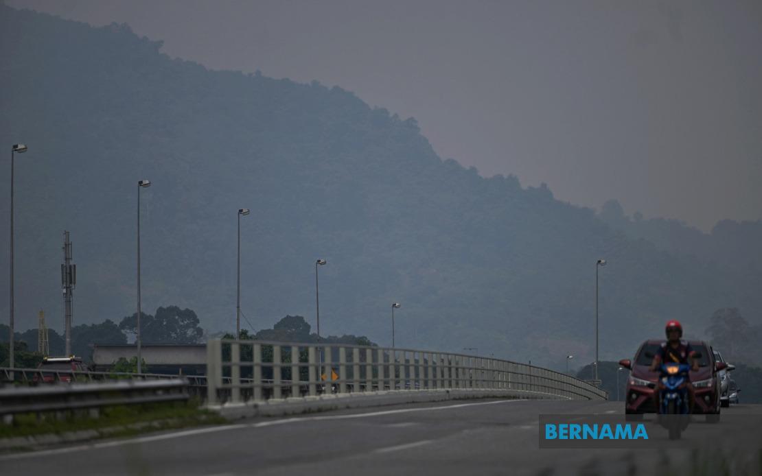 Sarawak Battles Severe Haze as Serian Hits 'Very Unhealthy' Air Quality Levels