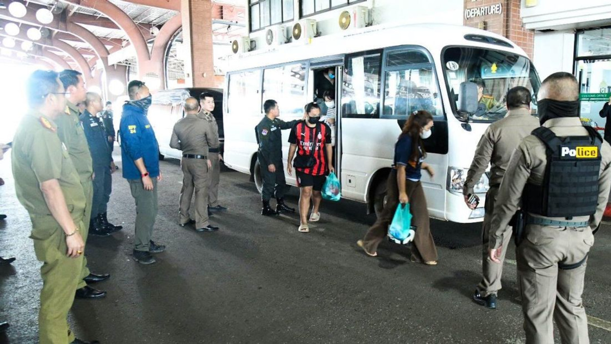 Laos Deports 32 Thai Nationals in Escalating Crackdown on Transnational Scam Networks