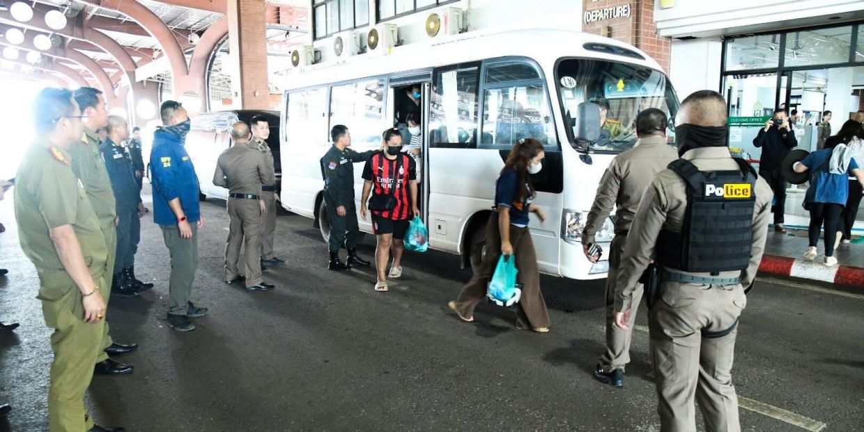Laos Deports 32 Thai Nationals in Escalating Crackdown on Transnational Scam Networks