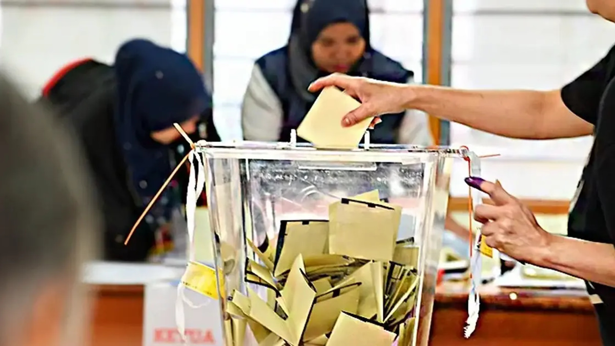 Youth Vote Could Be Kingmaker in Johor Election as Parties Battle for Under-40s
