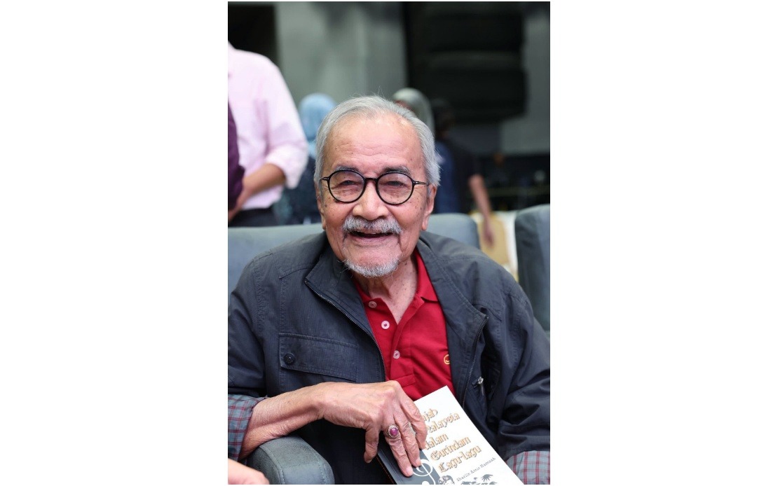 PM Anwar Celebrates Rahim Razali's 87th Birthday, Honours Veteran's Contributions to Malaysian Arts