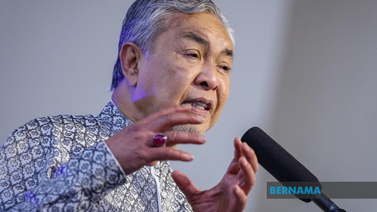 Ahmad Zahid Urges Focus on Policy, Not Old Disputes in Johor Election Campaign