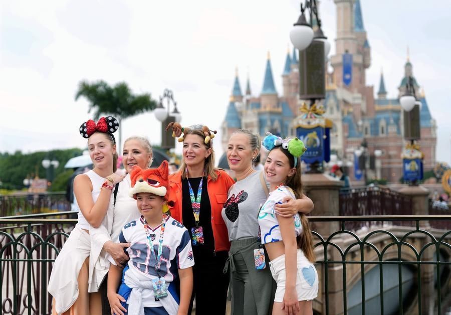 China's Expanding Visa-Free Access Drives Foreign Visitor Numbers to Record Highs