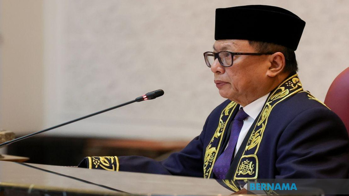 UMNO Supreme Council Member Puad Zarkashi Quits Party, Accuses Johor Chief Onn Hafiz of Being 'Yes-Man'
