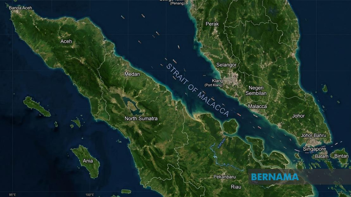 Indonesia and Singapore Pledge Coordinated Defence of Strait of Malacca