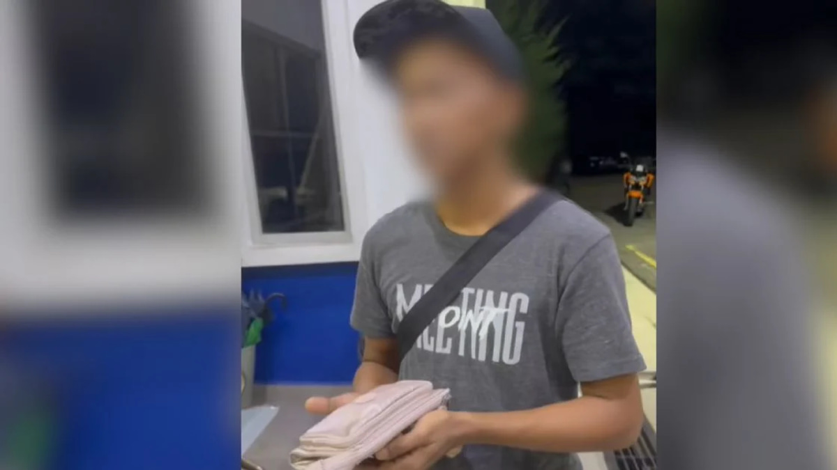 Delivery Rider Arrested Over RM10,000 Cash Theft from Lost Wallet at Supermarket