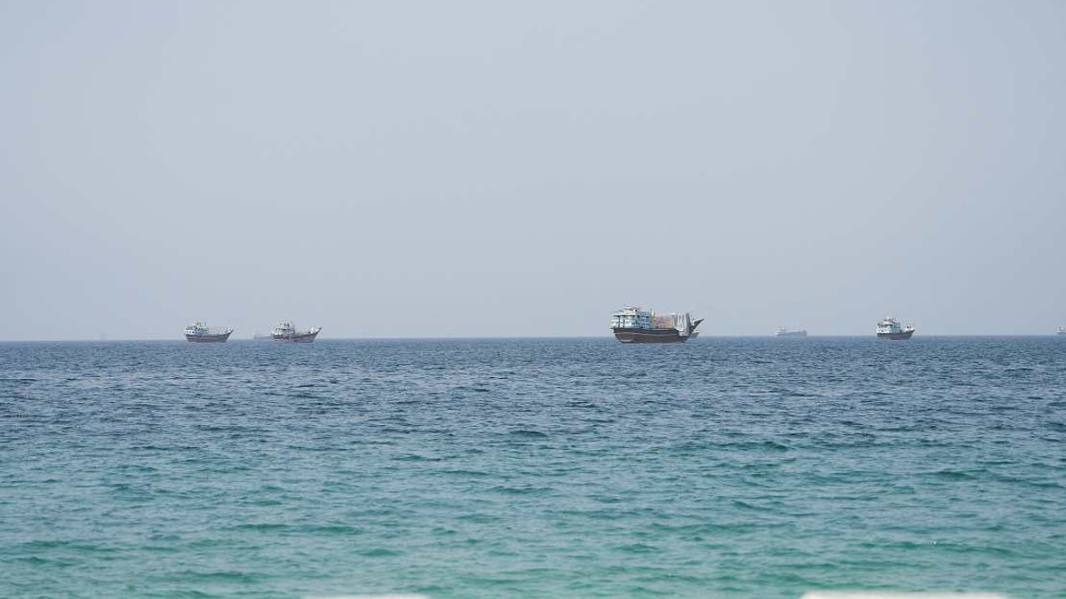 Iran and Oman Make Headway on Strait of Hormuz Transit Accord
