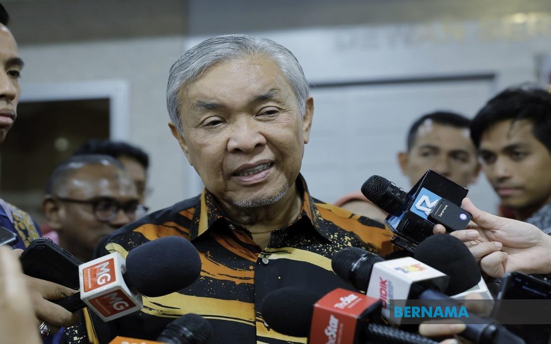 Civil Service Must Stay Above Politics, Ahmad Zahid Tells Staff