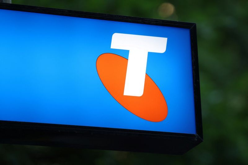 Telstra's Network Collapse Cripples Australian Transport and Payment Systems