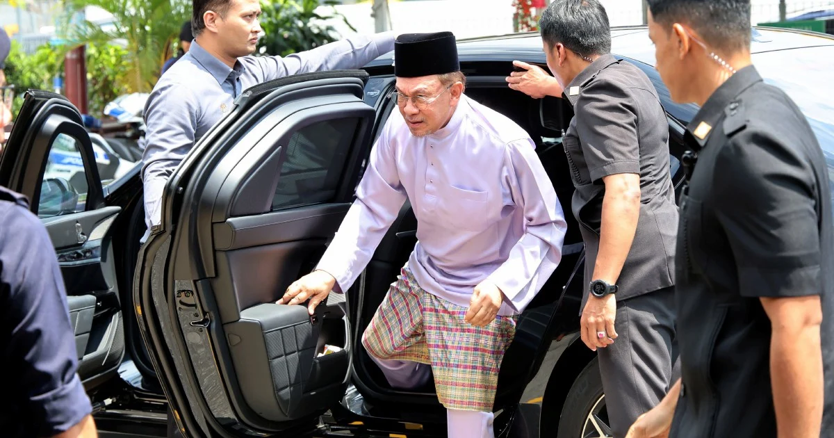 Anwar urges restraint as Johor election campaigns take off