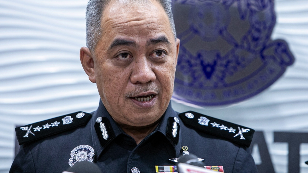 Perak Police Dismantle Suspected Romance Fraud Operations in Ipoh, Detain 12 Chinese Nationals