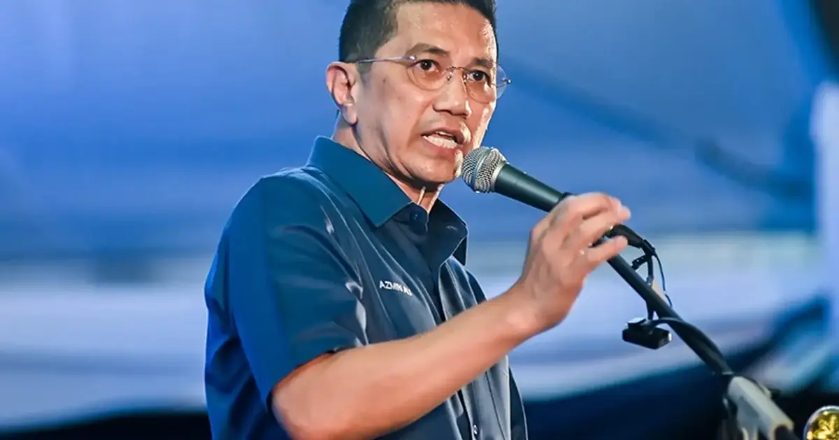 Azmin Ali positioned as potential bridge between Bersatu and Pakatan Harapan amid leadership speculation