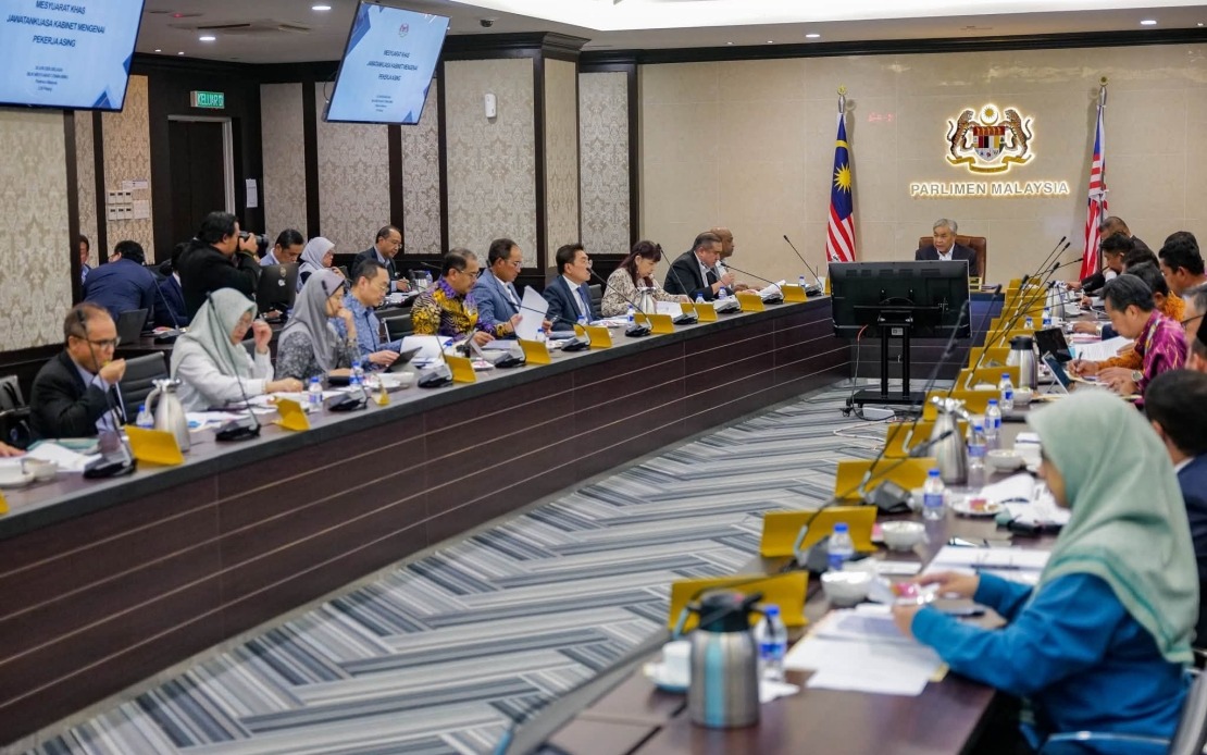 Malaysia To Overhaul Foreign Worker Management Framework Under Ahmad Zahid's Push For Greater Efficiency