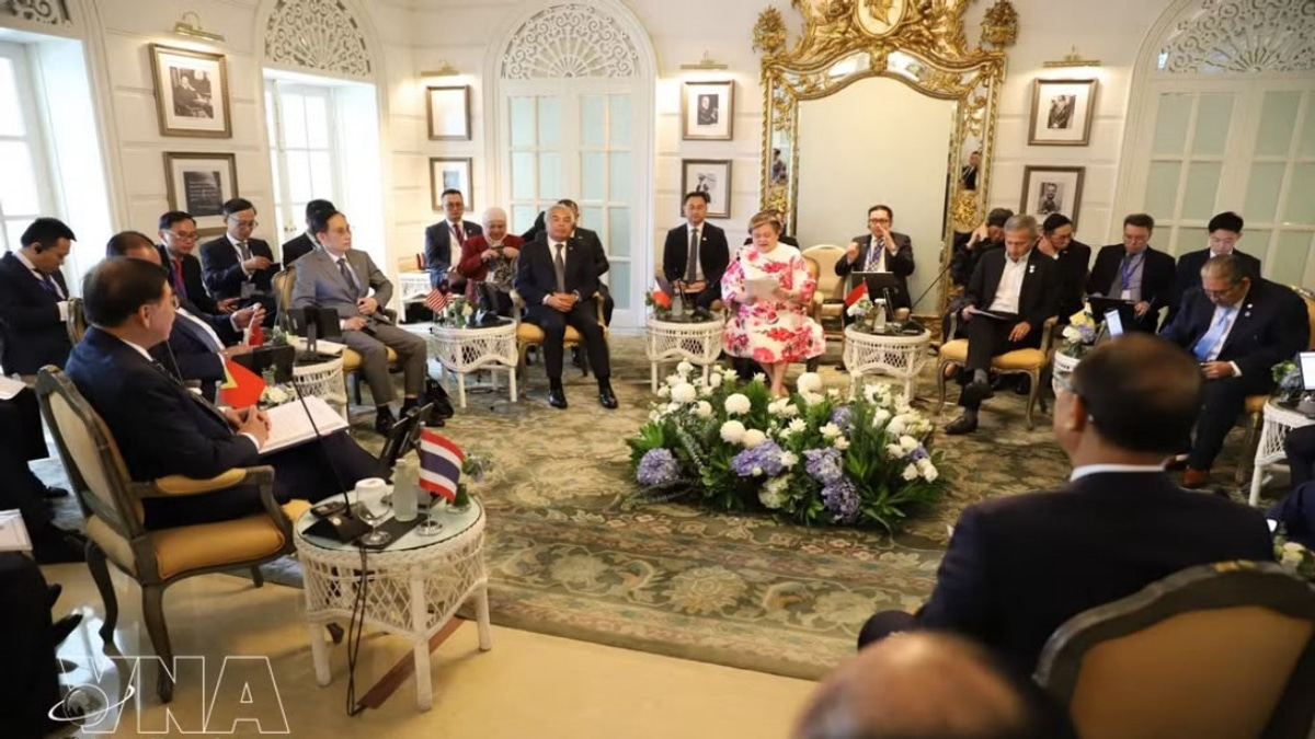 Vietnam Pledges Closer ASEAN Cooperation to Help Myanmar Navigate Political Recovery