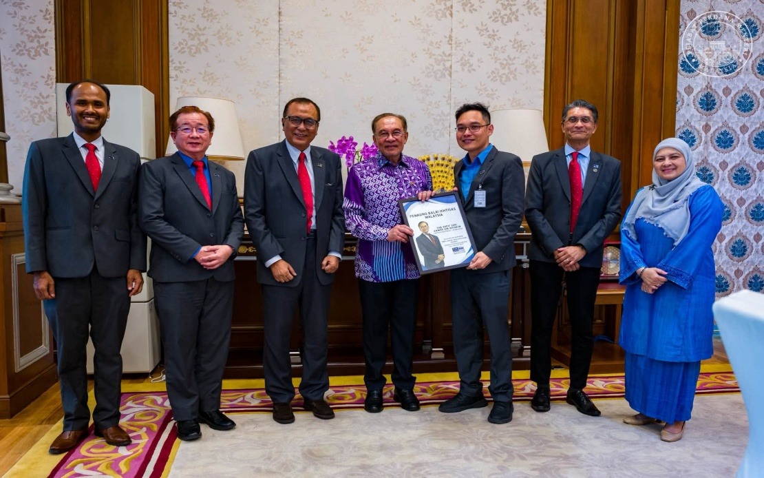 PM Anwar Prioritises AI and Professional Development in Push for Regional Excellence
