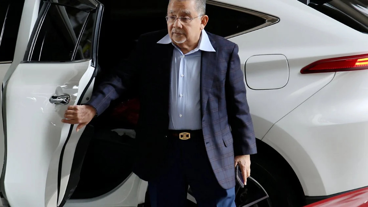 Federal Court Upholds Conviction of Former Felda Chief Isa Samad