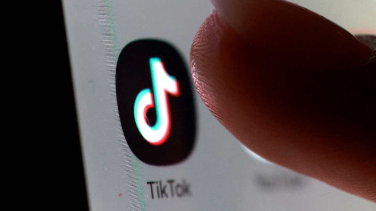 TikTok Misinformation Sparks Real Violence: Romanian Ambulance Attacked Over Child-Stealing Hoax