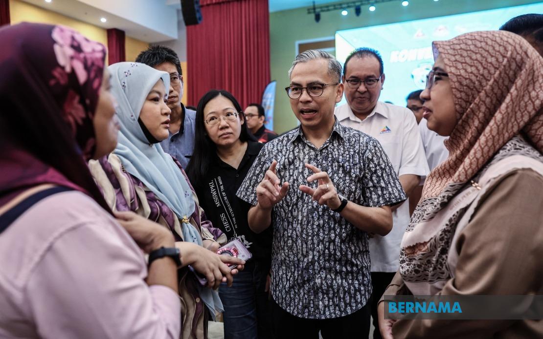 Nurul Izzah's Leave Will Not Disrupt PKR Operations, Fahmi Confirms