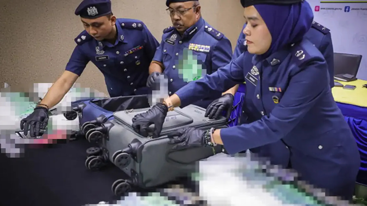 Two arrested at Kuching airport in major drugs-smuggling operation worth RM1.32 million