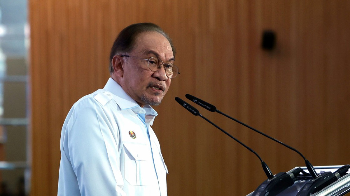 Anwar Dismisses Accusations of Inequitable Development Fund Distribution to States