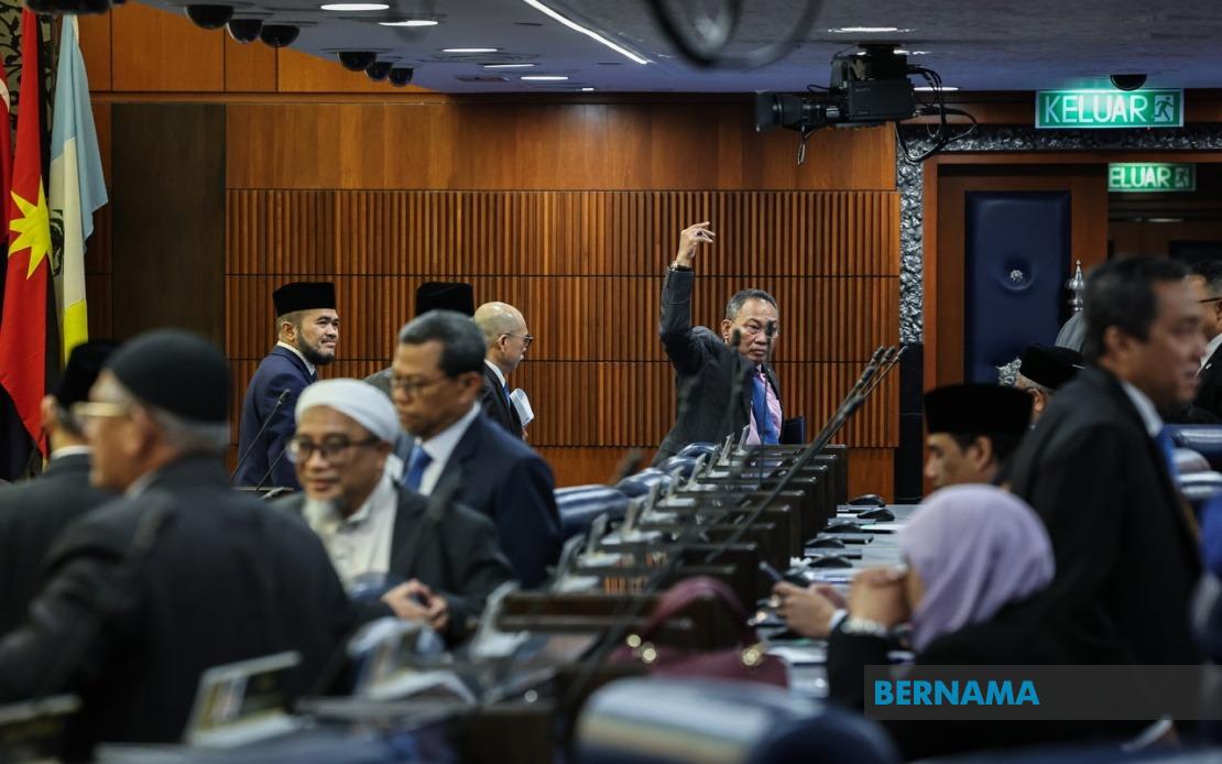 Anwar Dismisses Opposition Tactics Over Tabung Haji as Political Grandstanding