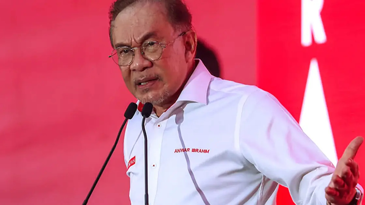 Maintaining Strong Ties with Malay Rulers Essential to Good Governance, Anwar Says