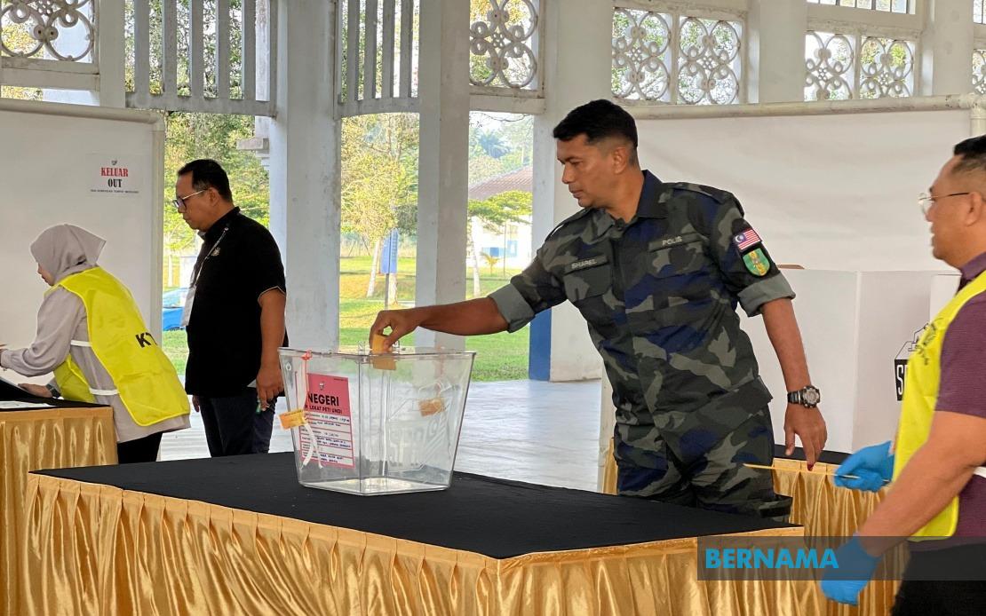 Nearly 25,000 Early Voters Cast Ballots Across Johor in Lead-Up to State Election