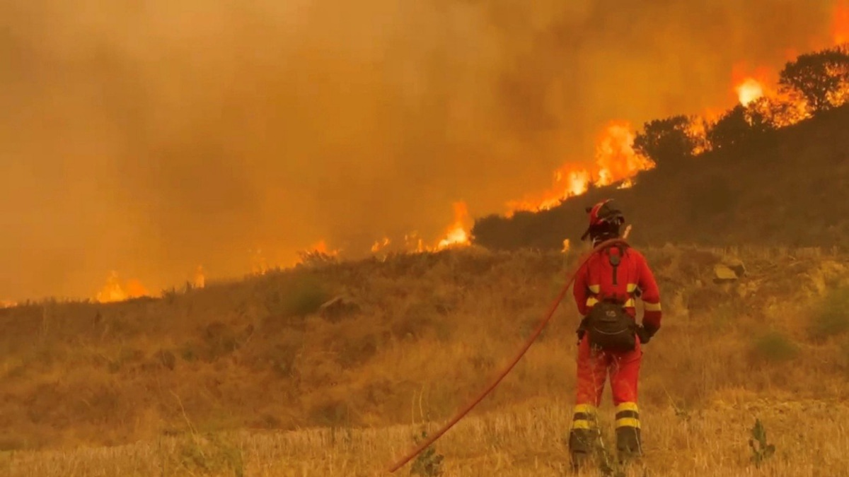 Spain Battles Its Worst Wildfire Season Yet as 12,000 Hectares Burn in Zaragoza