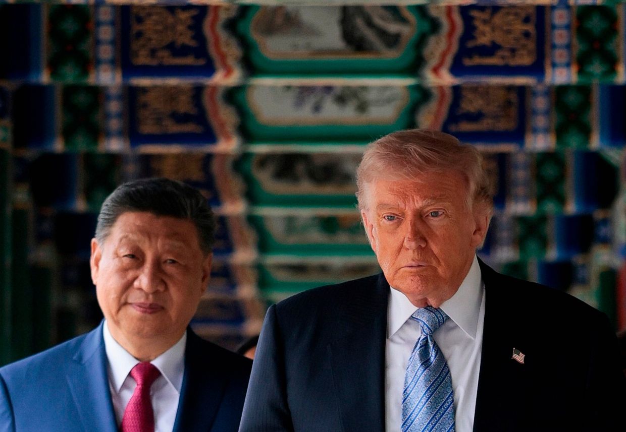 Trump's Wavering China Strategy: Weapons Claims, Diplomatic Niceties, and Wuhan Lab Accusations Ahead of Xi Visit