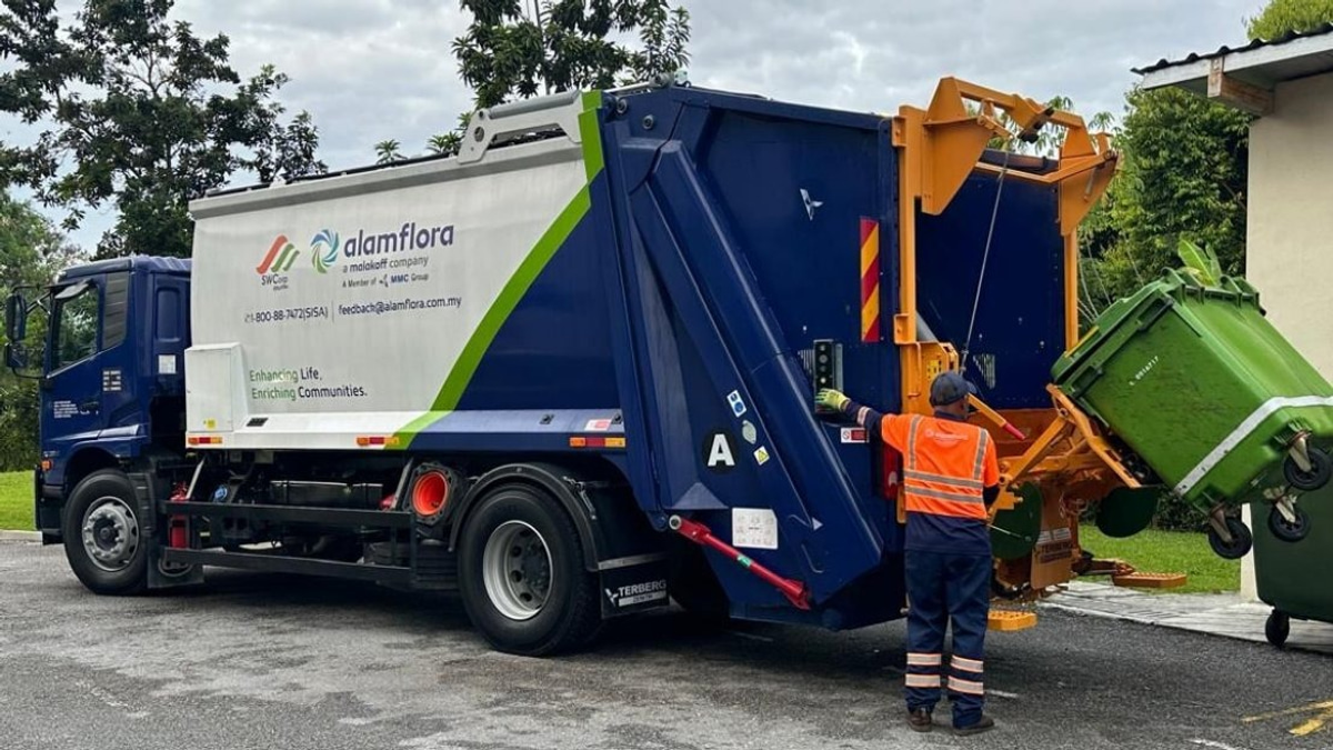 Alam Flora Pledges Full Cooperation With Probe Into Garbage Lorry Crash