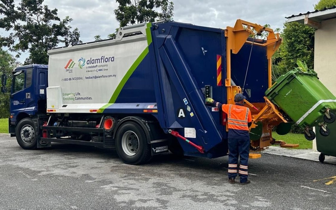 Alam Flora Pledges Full Cooperation With Probe Into Garbage Lorry Crash