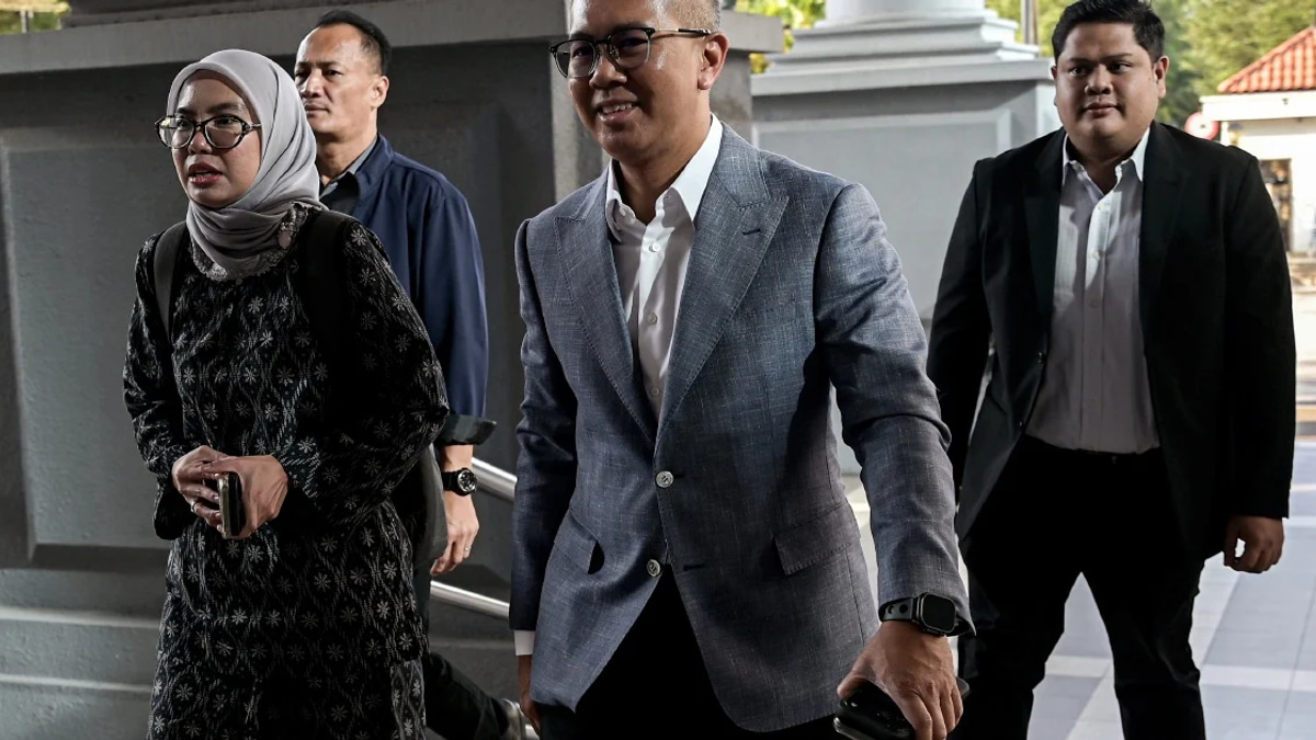 Tengku Zafrul Clears Muhyiddin of Jana Wibawa Interference Claims