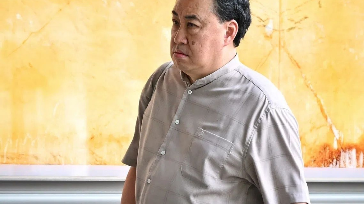 Warrant Review Set for Singapore Lawyer Lim Tean as Jail Term Looms