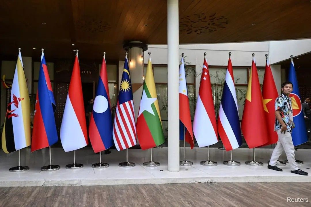 South China Sea tensions threaten to derail ASEAN unity as regional powers gather in Manila
