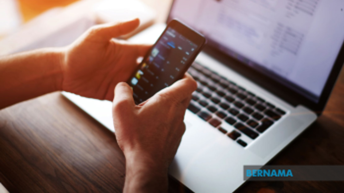 Malaysia's Digital Paradox: 98% Are Heavy Users, Yet Cybersecurity Anxiety Soars