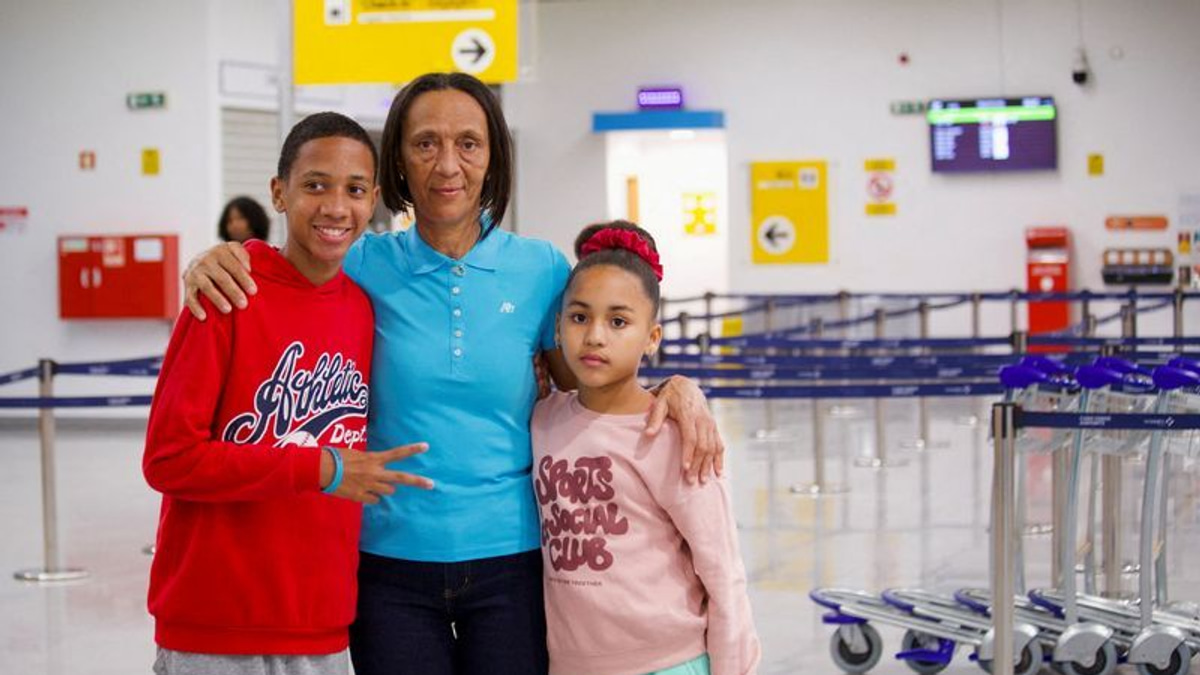 Cape Verde keeper Vozinha's mother granted US visa to attend World Cup after emotional appeal