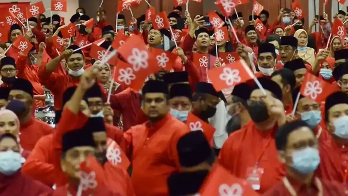 Bersatu's Future in PN Coalition Facing Serious Viability Questions, PAS Official Warns