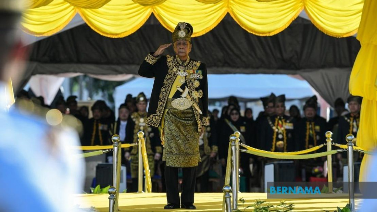Sultan of Kedah Celebrates 84th Birthday with Guard of Honour Ceremony in Alor Setar