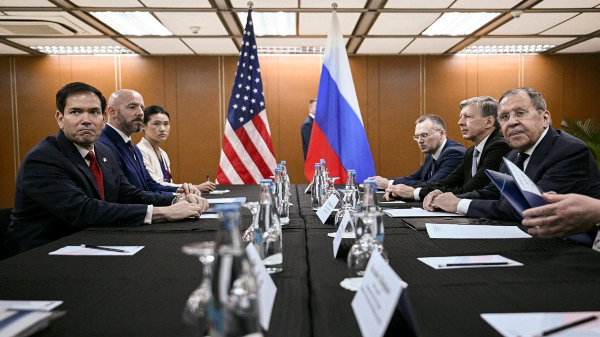 Russia and US Agree to Maintain Diplomatic Channels Through International Bodies