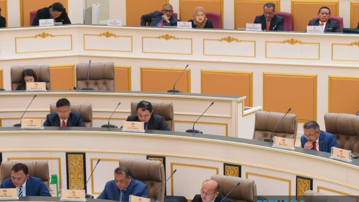Four DAP Assemblymen Cross To Opposition In Melaka Legislative Assembly