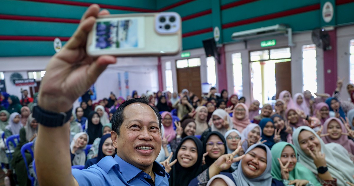 DAP's Claims About Johor BN Instability Are Baseless, Says Ahmad Maslan